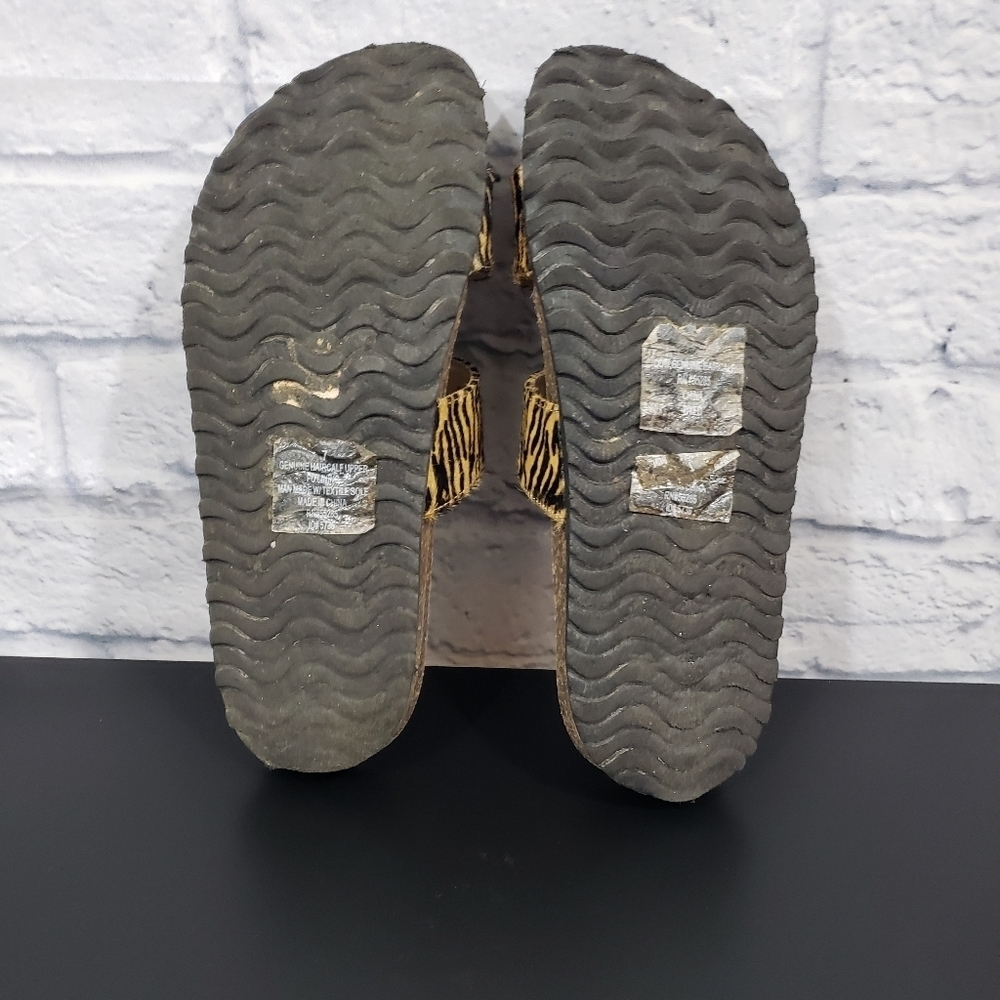 Express Calf Hair zebra sandals 7 - Picture 8 of 12
